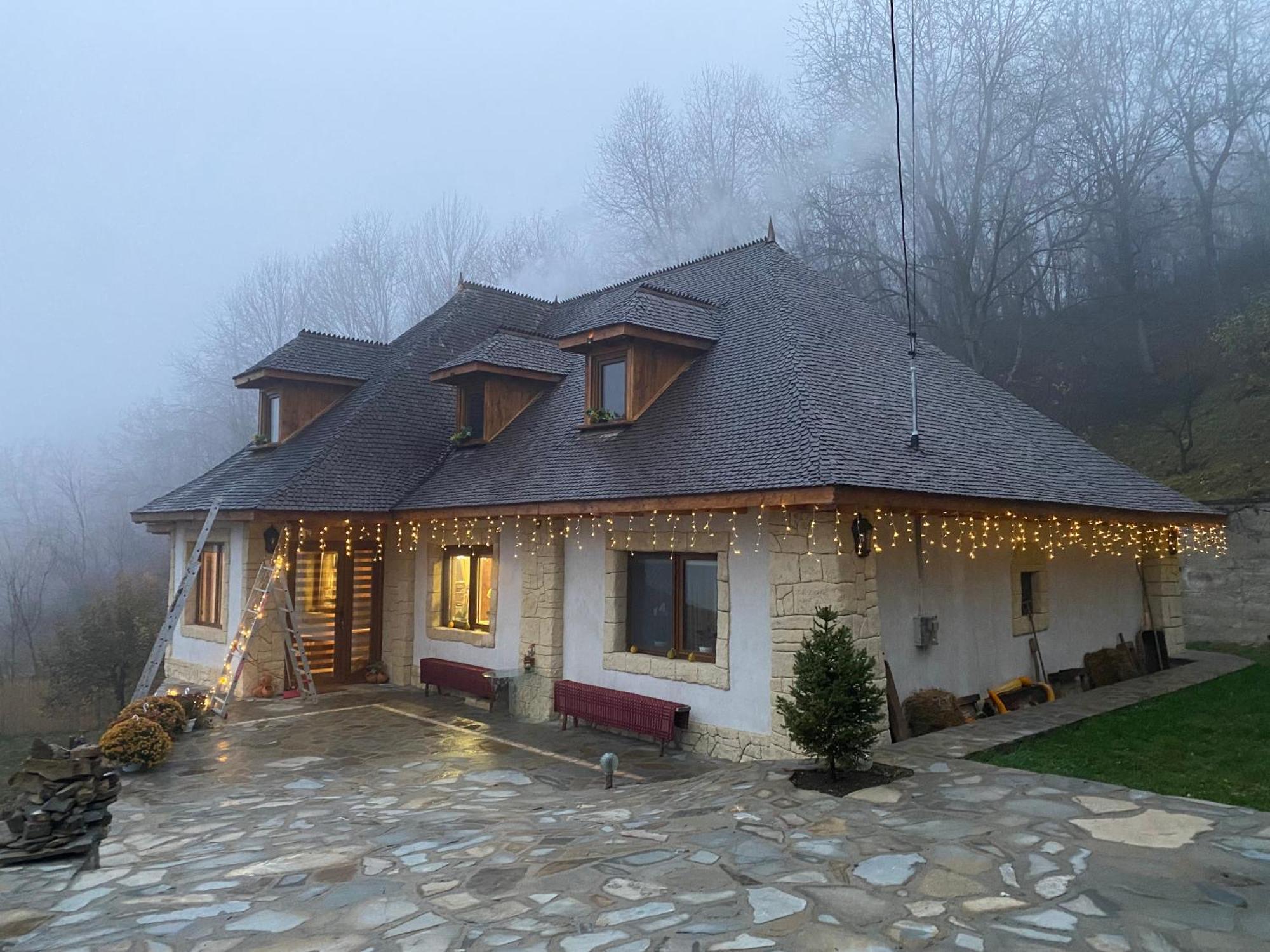 Casa Cu Sindrila Vila Vălenii de Munte Exterior foto