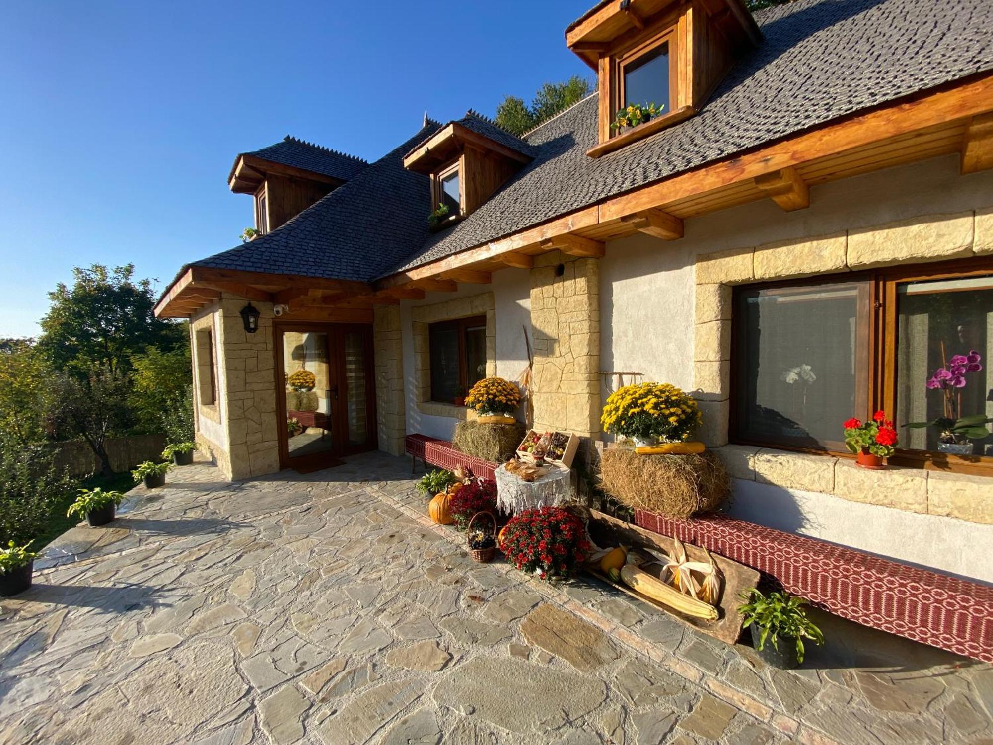 Casa Cu Sindrila Vila Vălenii de Munte Exterior foto