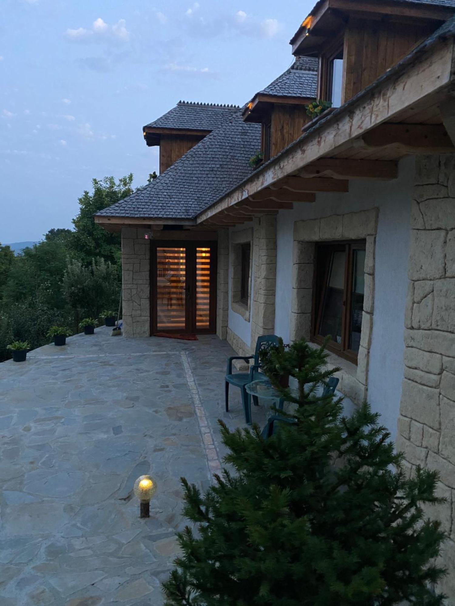 Casa Cu Sindrila Vila Vălenii de Munte Exterior foto
